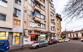 Ultracentral Spacious Apartment 4Br